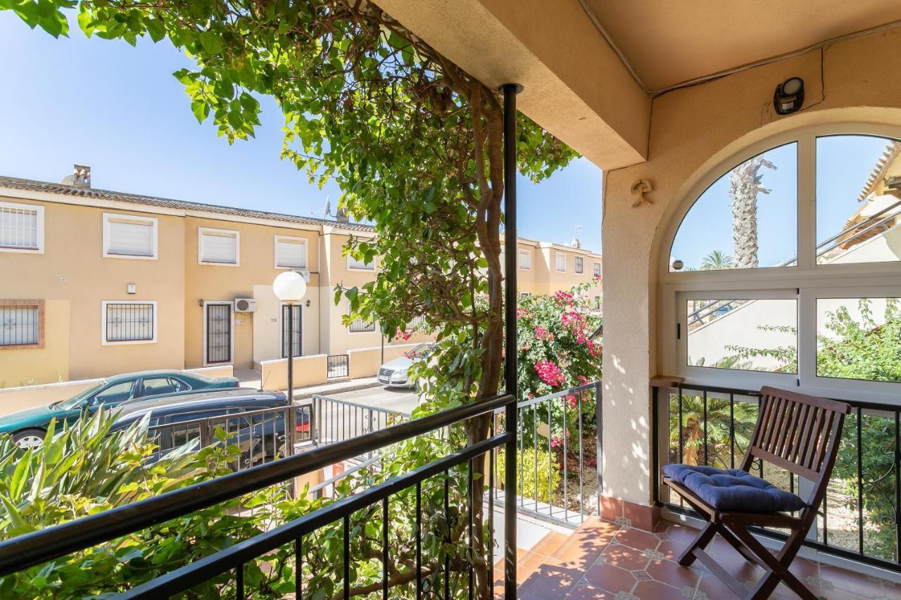 Heads 2 Holiday Homes Apartment Villamartin  Bagian luar foto